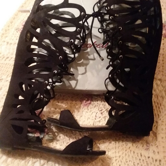 Sandals - Picture 2 of 2